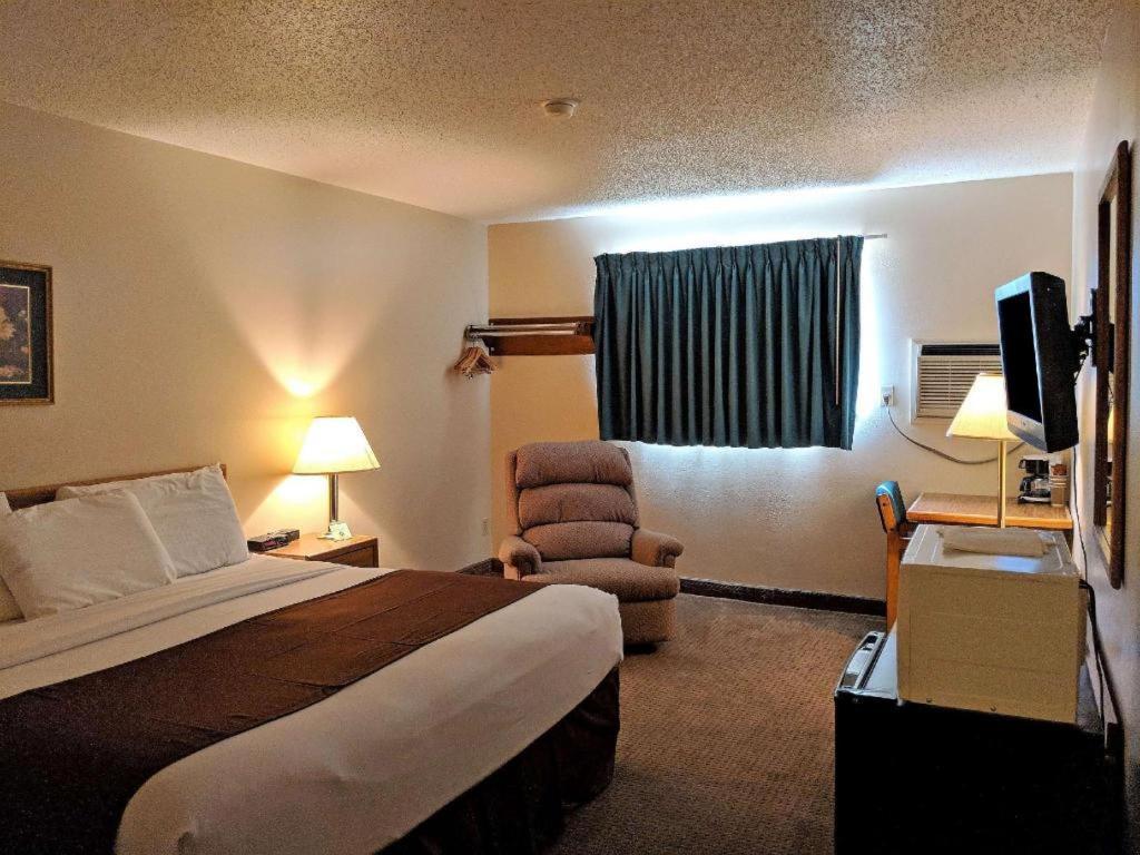 Americas Best Value Inn Torrington Exterior foto
