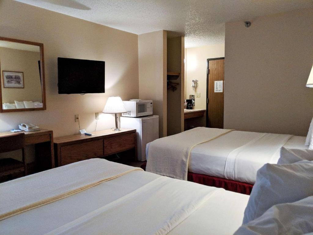 Americas Best Value Inn Torrington Exterior foto