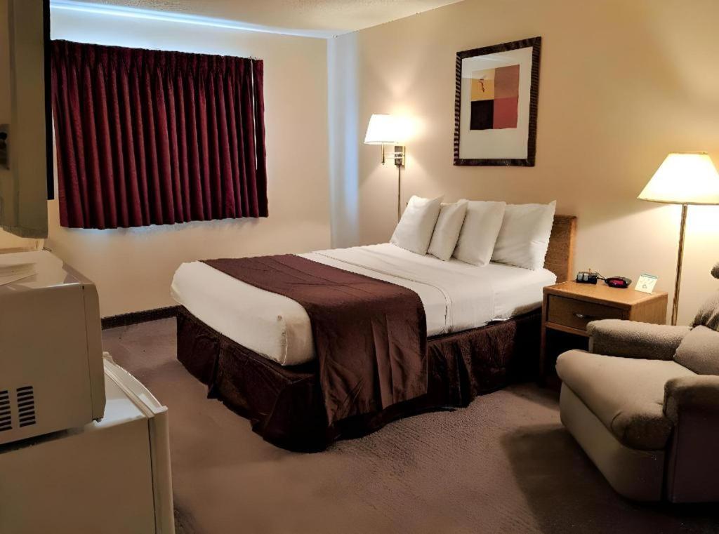 Americas Best Value Inn Torrington Exterior foto