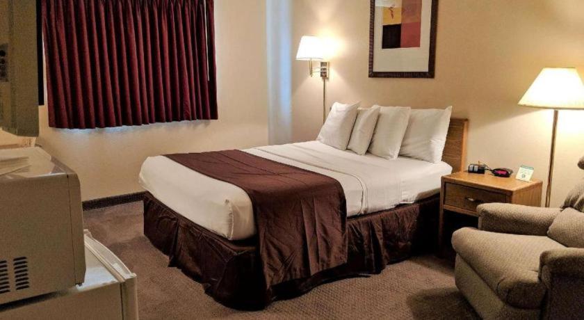 Americas Best Value Inn Torrington Exterior foto